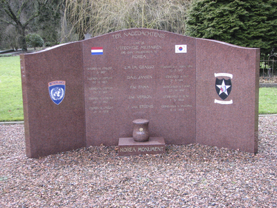 902969 Afbeelding van het Korea Monument op de 1e Algemene Begraafplaats Soestbergen (Gansstraat) te Utrecht.